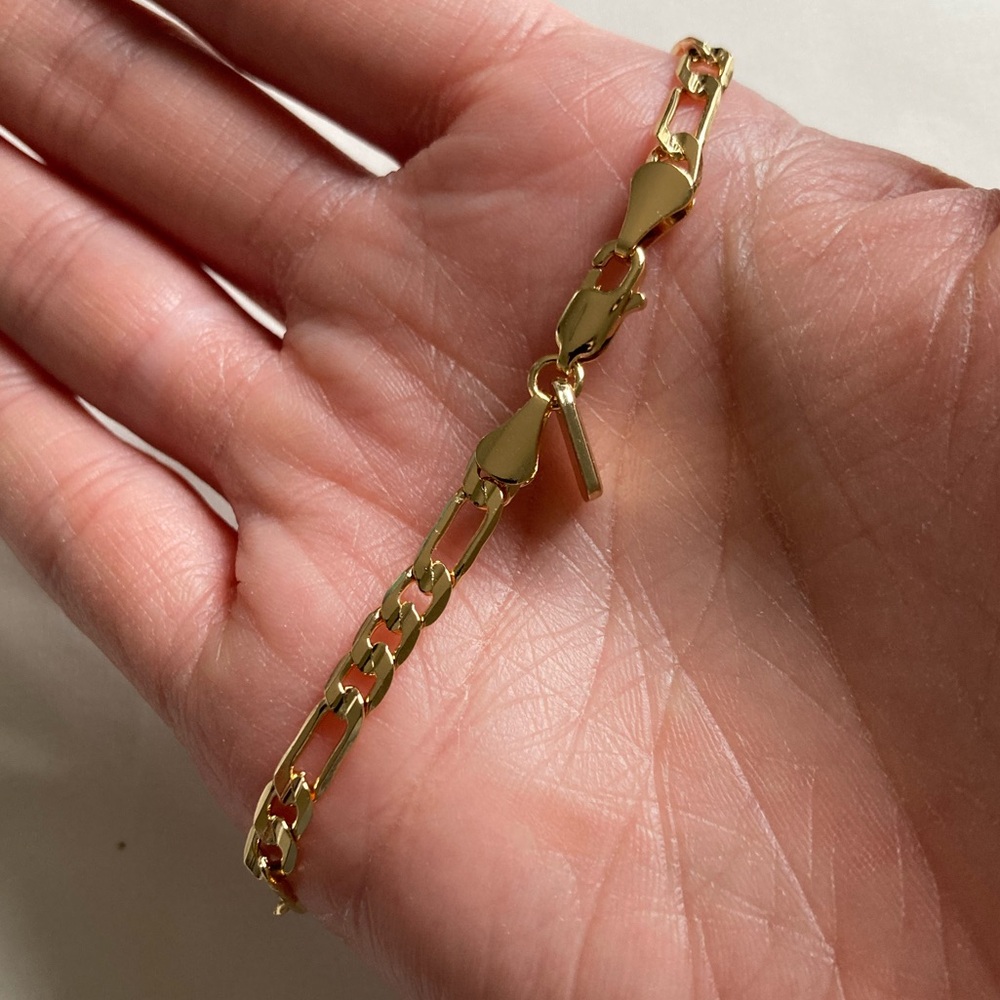 NEW Vanessa Mooney gold figaro layering stacking chain bracelet gold - Picture 4 of 7